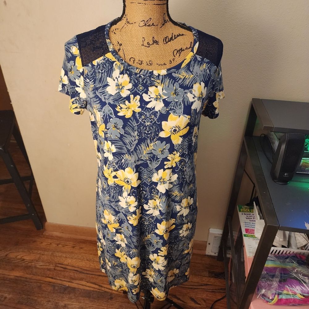 Dressbarn Sunday NWT Floral Swing Dress Short Sleeve Crochet Keyhole Blue S